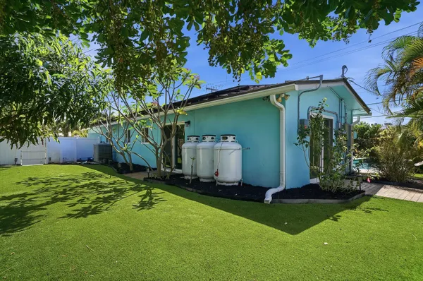 $799,000 | 1811 Northeast 57th Street, Fort Lauderdale, FL 33308