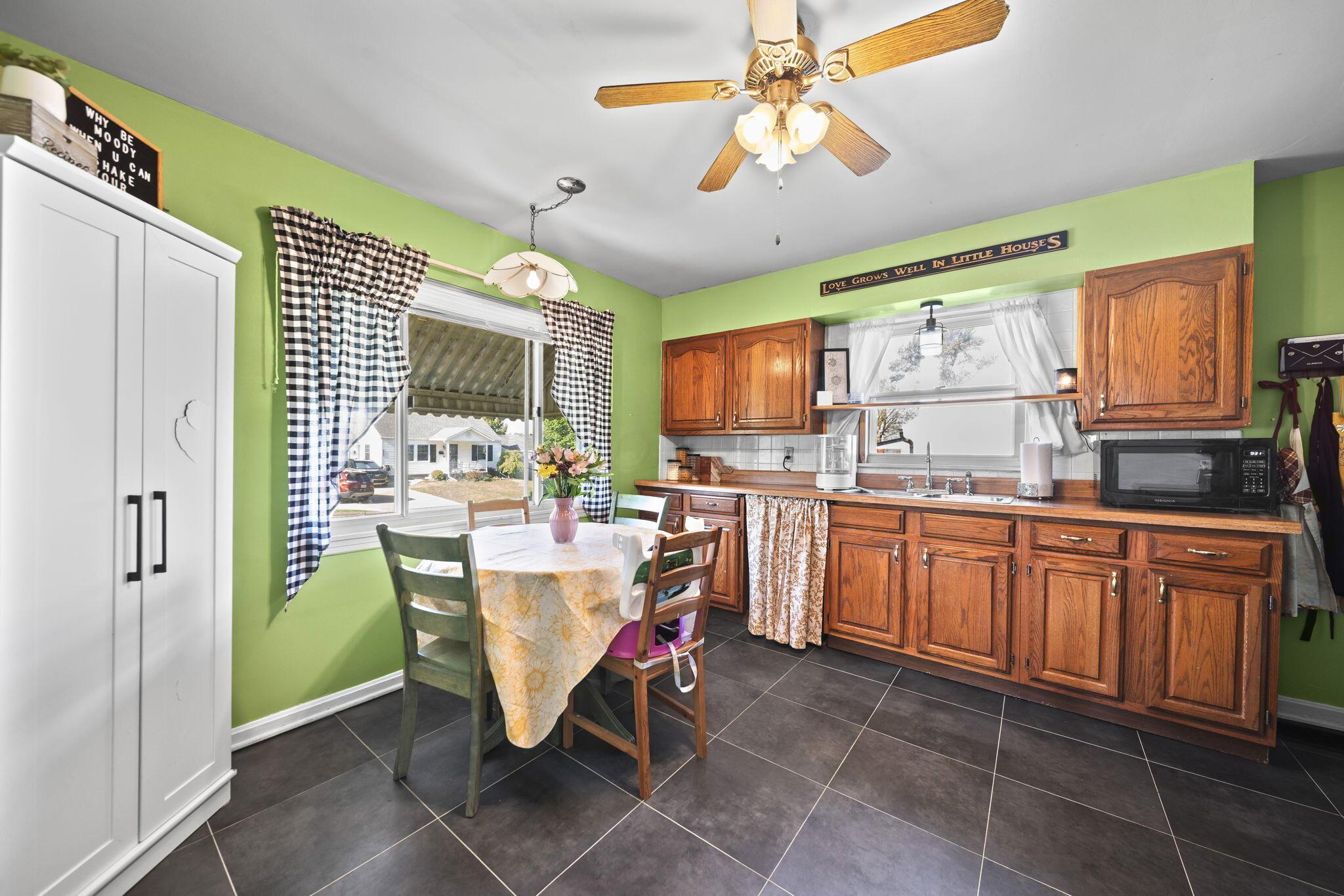656 Mayhill Road Springfield, OH 45504 - Photo 7 of 38