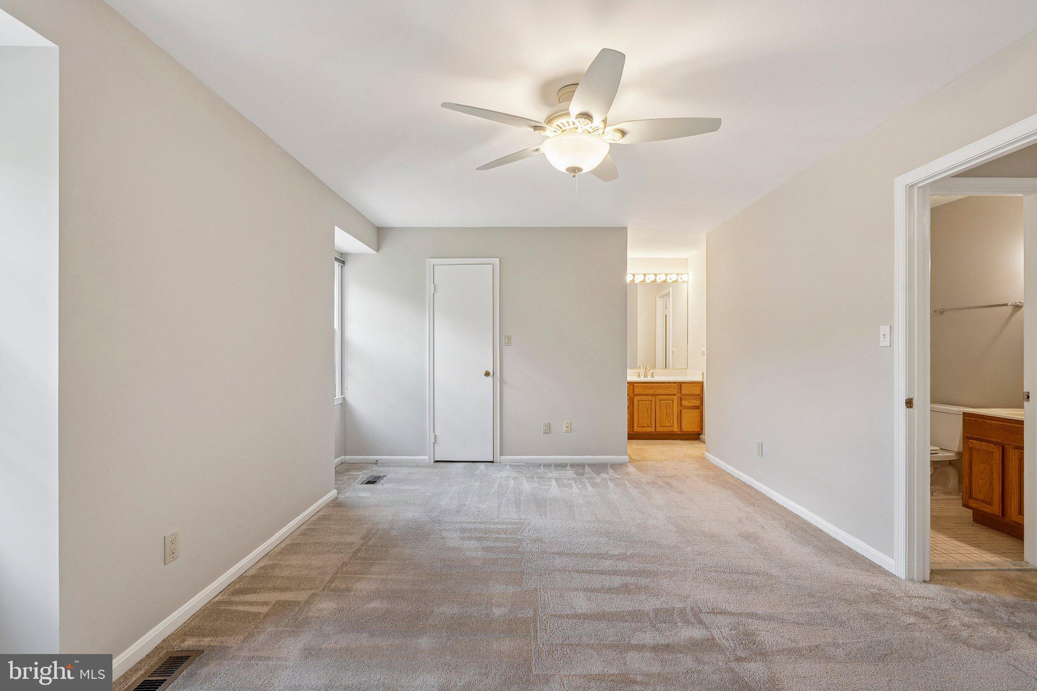 2917 Village Spring Lane Vienna, VA 22181 - Photo 25 of 37