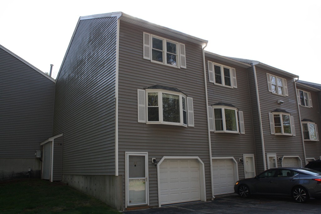 95 Tennis Plaza Road, Unit 23, Dracut, MA 01826 Compass
