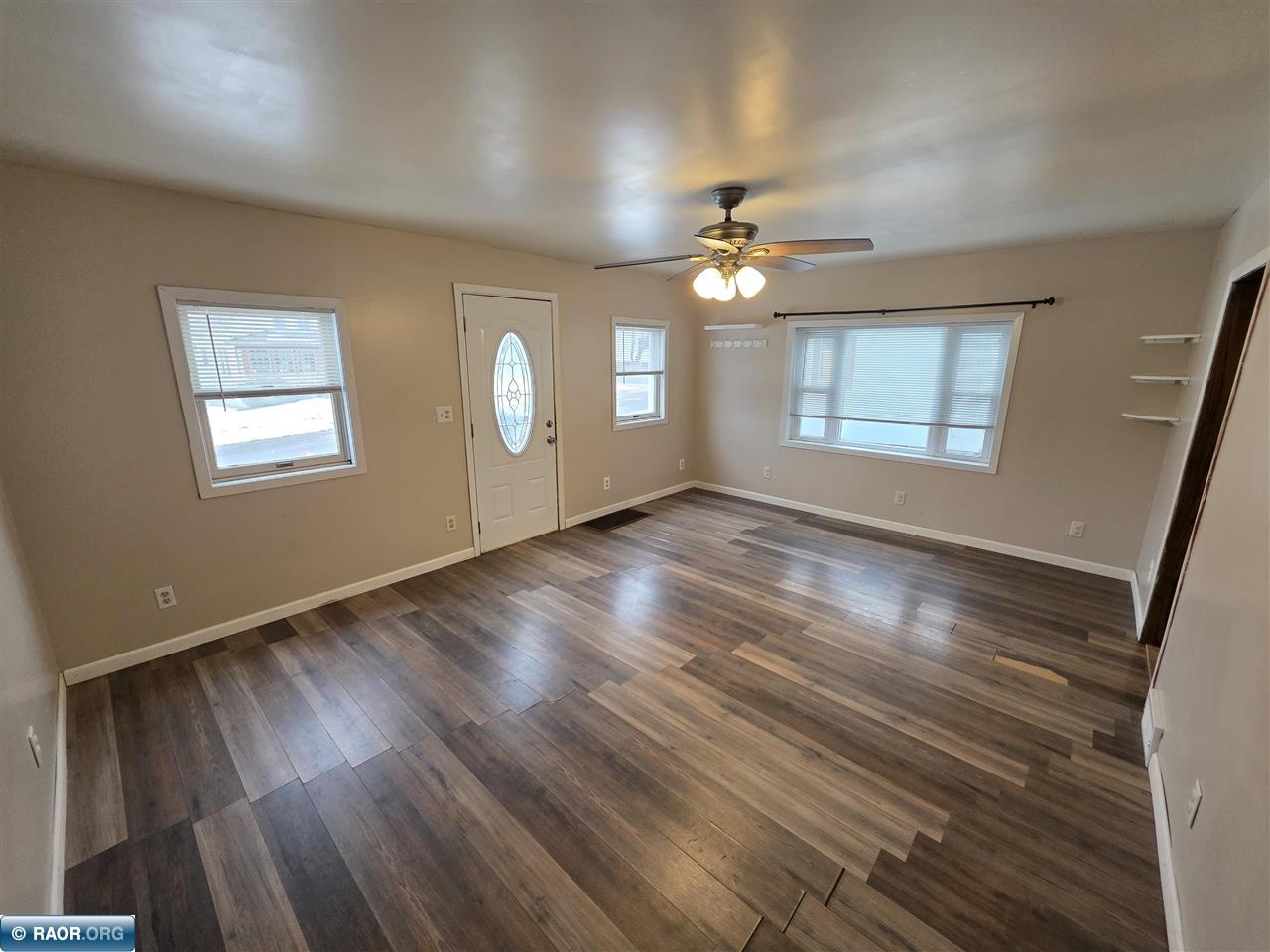 326 5th Street Southwest Chisholm, MN 55719 - Photo 6 of 22