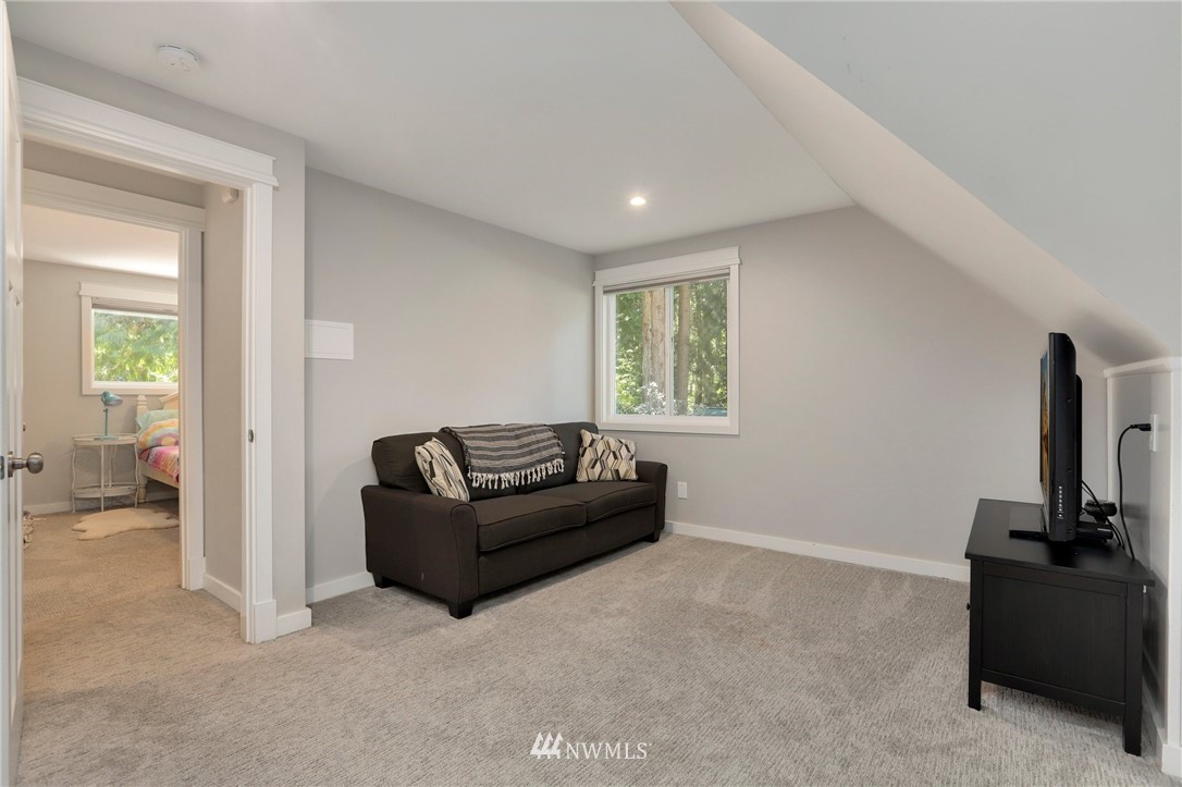9617 Northeast 198th Street Bothell, WA 98011 - Photo 24 of 40
