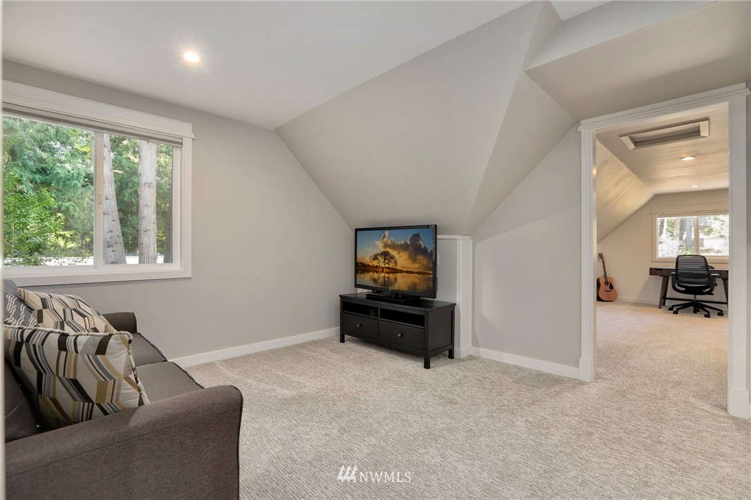 9617 Northeast 198th Street Bothell, WA 98011 - Photo 25 of 40