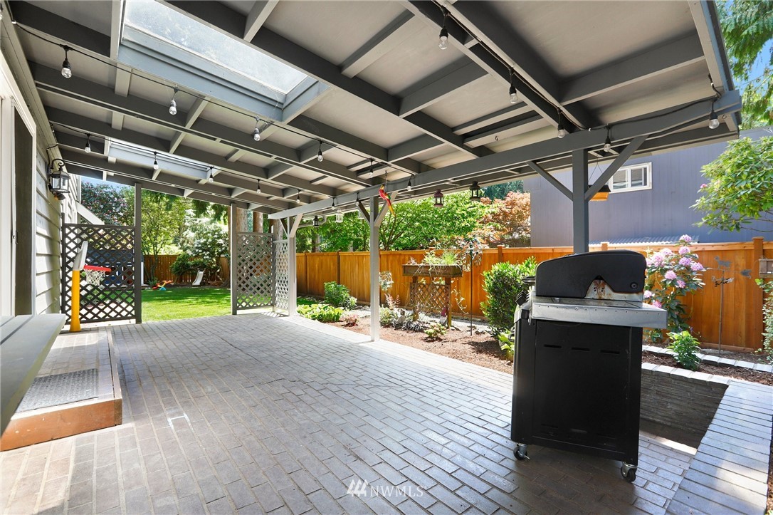 9617 Northeast 198th Street Bothell, WA 98011 - Photo 32 of 40