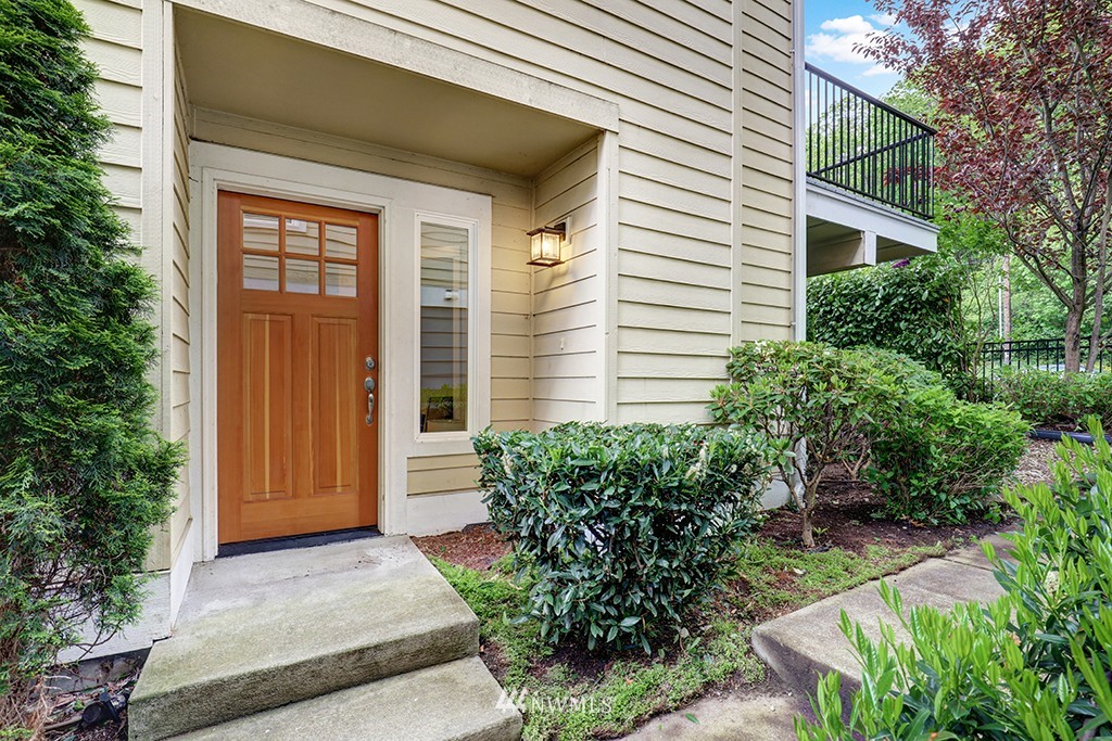 7045 Delridge Way Southwest Seattle, WA 98106 - Photo 2 of 14