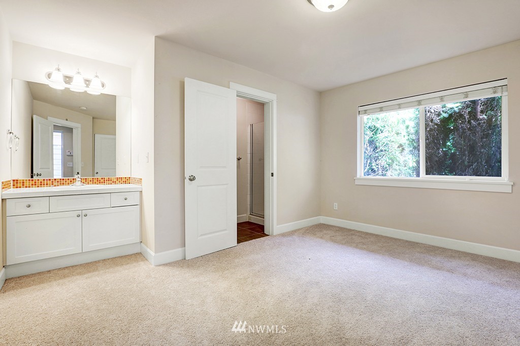 7045 Delridge Way Southwest Seattle, WA 98106 - Photo 12 of 14