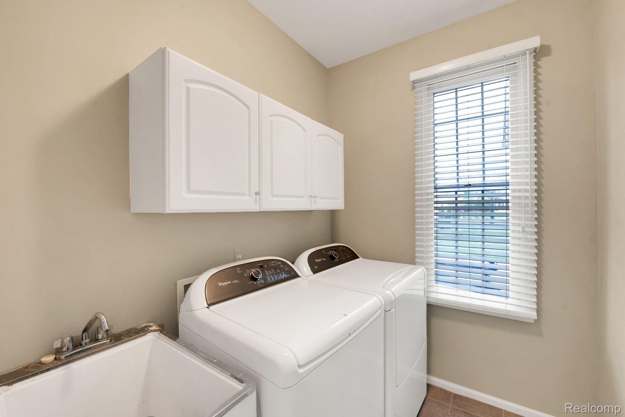 4090 Holly Lane Rochester, MI 48306 - Photo 29 of 43 4090 Holly Land - HD Drone Photography-30.jpg