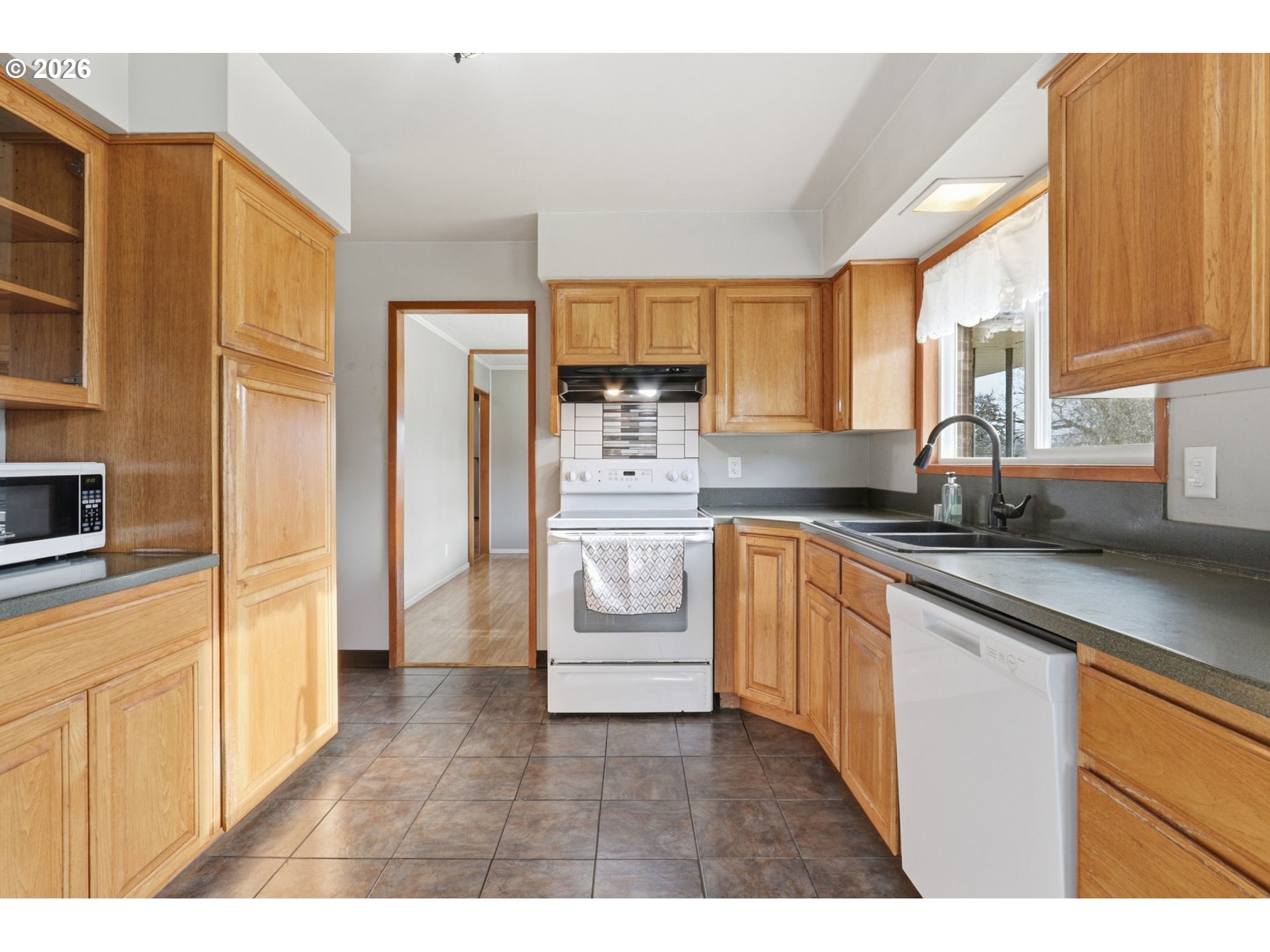 123 Northwest 21st Avenue Camas, WA 98607 - Photo 9 of 32