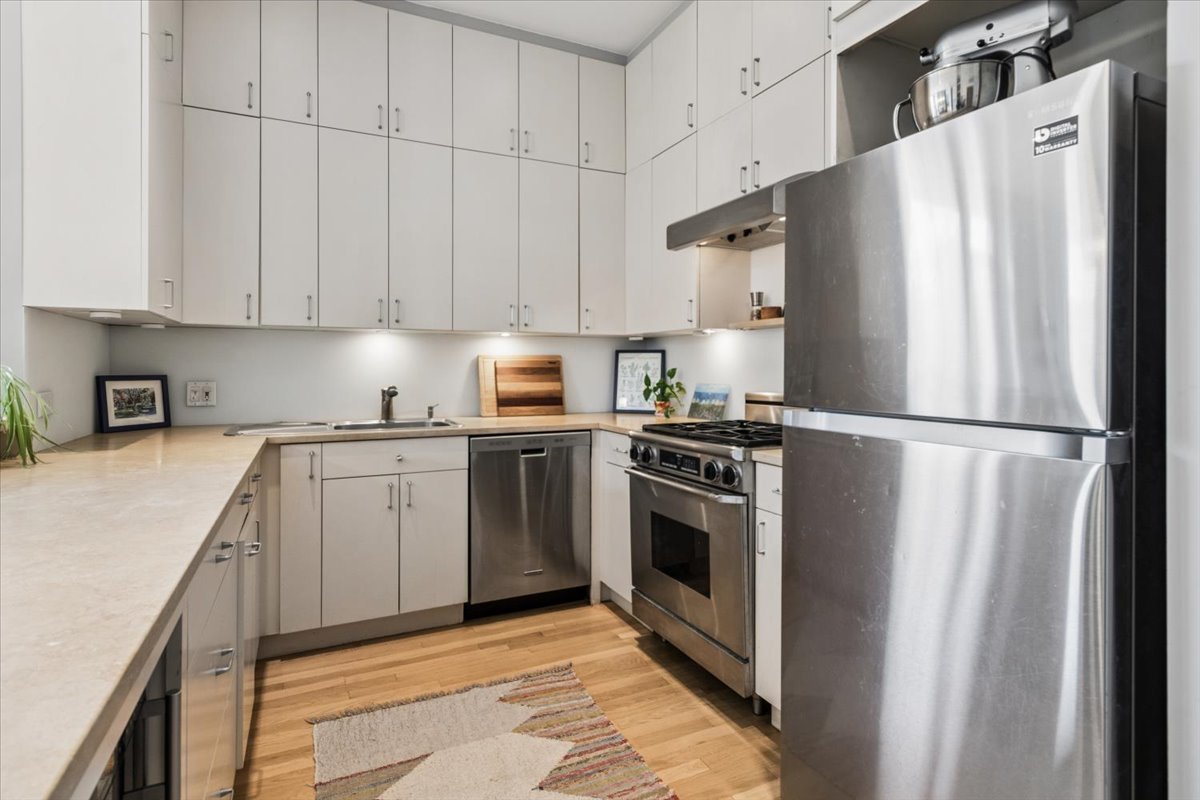 4150 North Sheridan Road, Unit 3S Chicago, IL 60613 - Photo 11 of 20