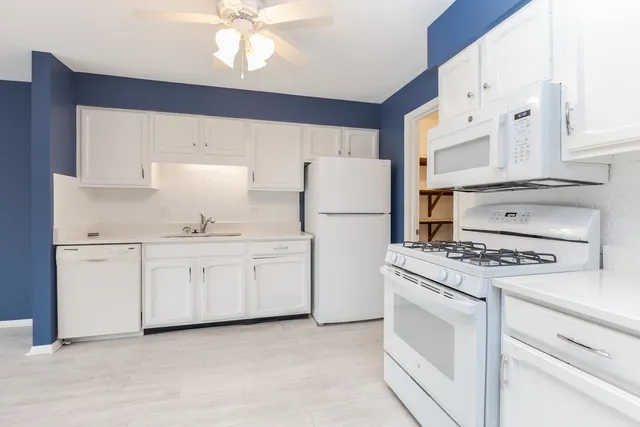 $170,000 | 29 Brandywine Court, Unit 29, Bloomington, IL 61704