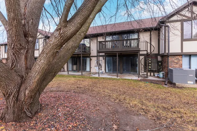 $170,000 | 29 Brandywine Court, Unit 29, Bloomington, IL 61704