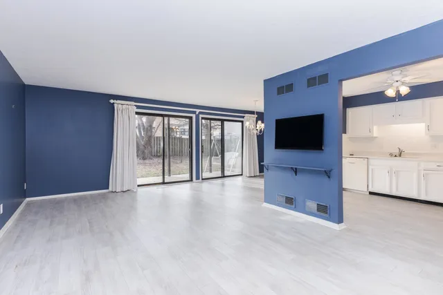 $170,000 | 29 Brandywine Court, Unit 29, Bloomington, IL 61704