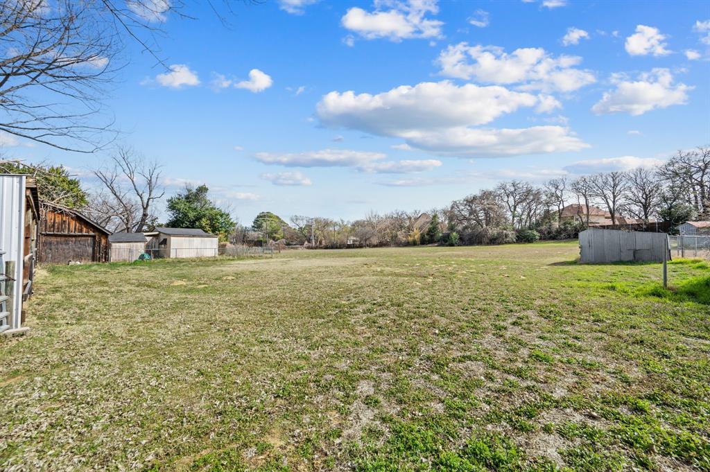 5804 Pleasant Run Road, Unit LAND Colleyville, TX 76034 - Photo 17 of 25 a view of a garden