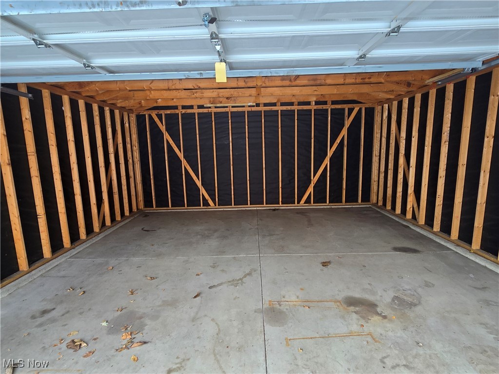 2048 Rossmoor Road Cleveland Heights, OH 44118 - Photo 5 of 29 View of garage