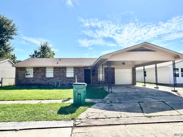 $129,900 | 324 Elmwood Drive, Laplace, LA 70068