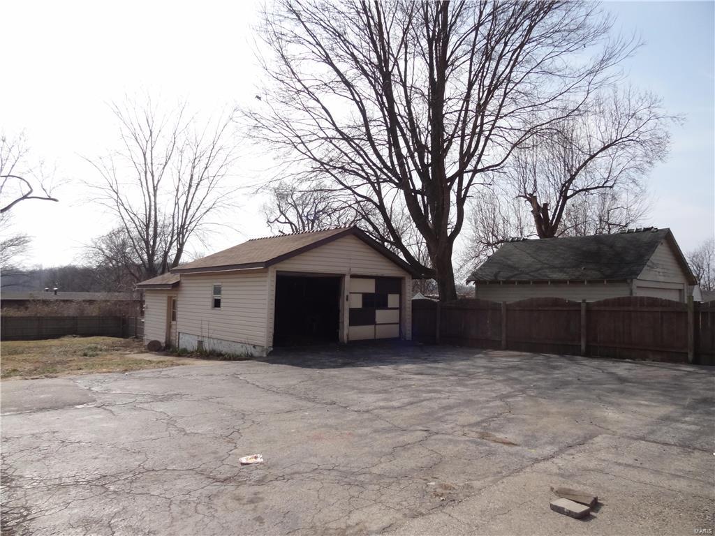 11140 Larimore Road St. Louis, MO 63138 - Photo 14 of 20