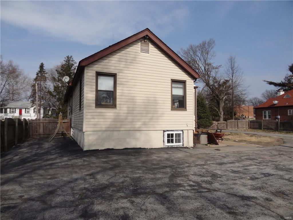 11140 Larimore Road St. Louis, MO 63138 - Photo 17 of 20
