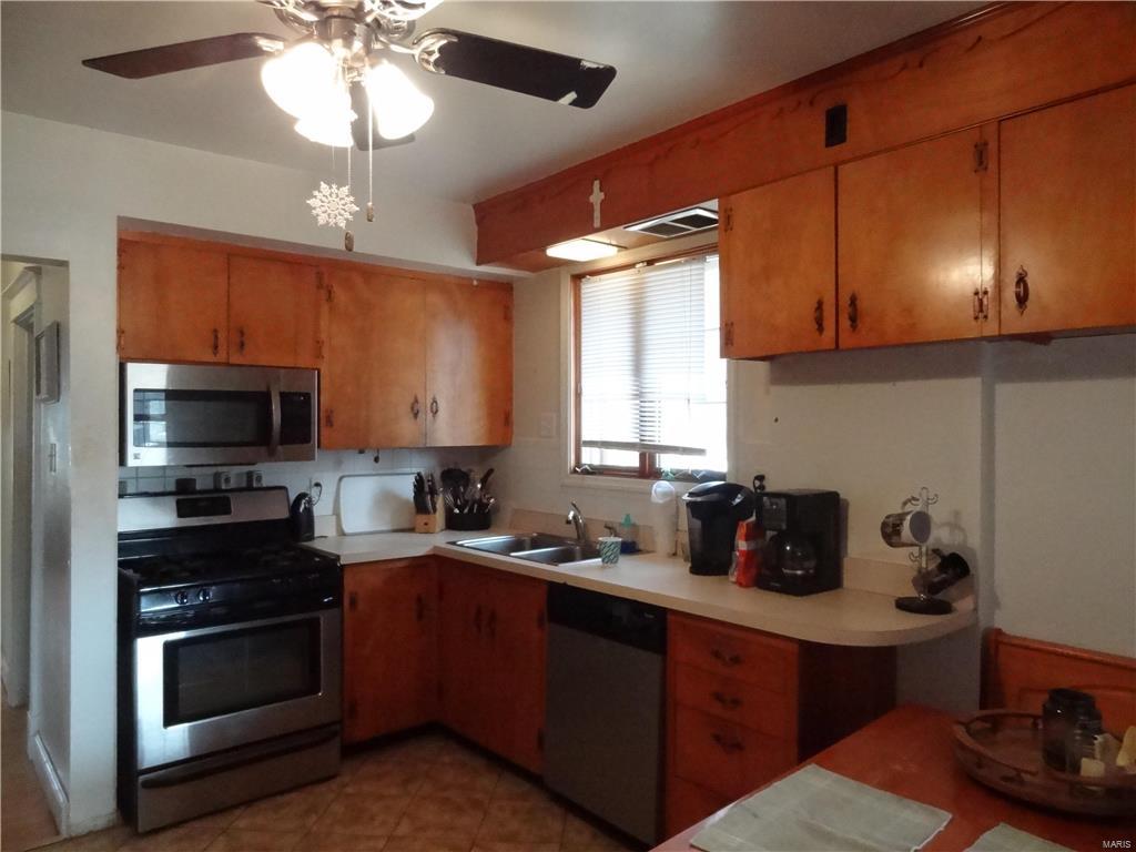 11140 Larimore Road St. Louis, MO 63138 - Photo 4 of 20