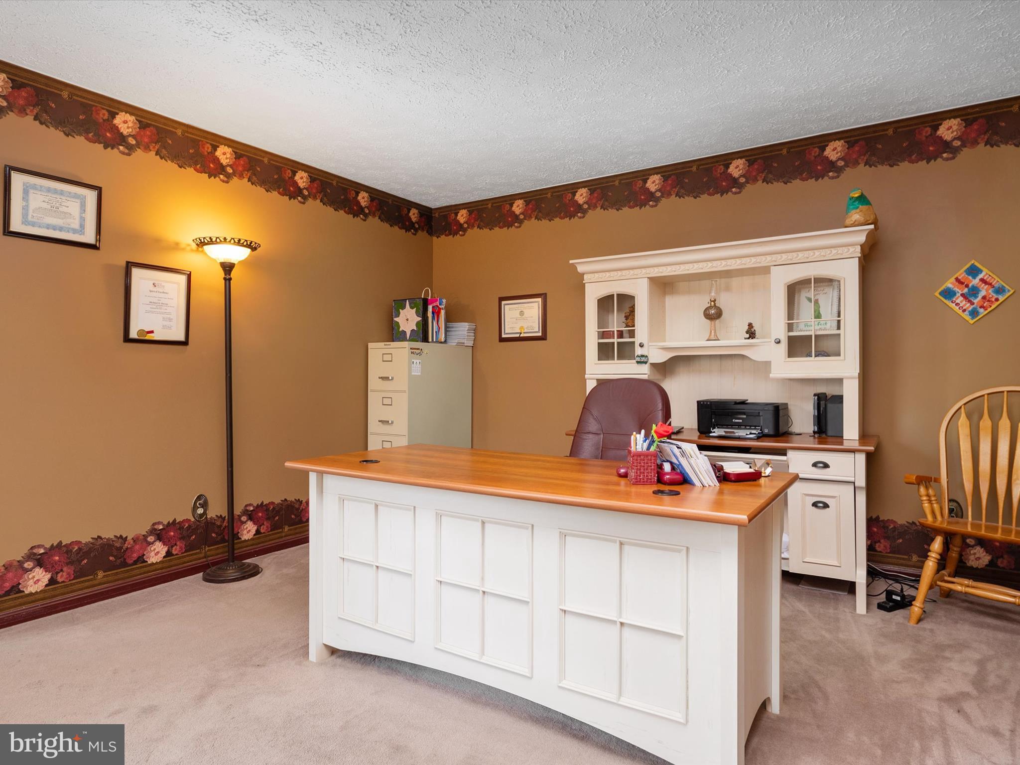 276 Greenridge Drive Dunkirk, MD 20754 - Photo 10 of 49 a room with furniture a washer and dryer