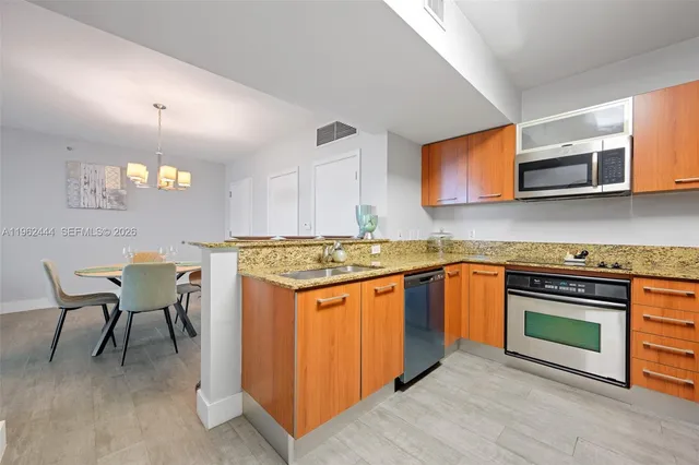 $319,000 | 9066 Southwest 73rd Court, Unit 2002, Miami, FL 33156