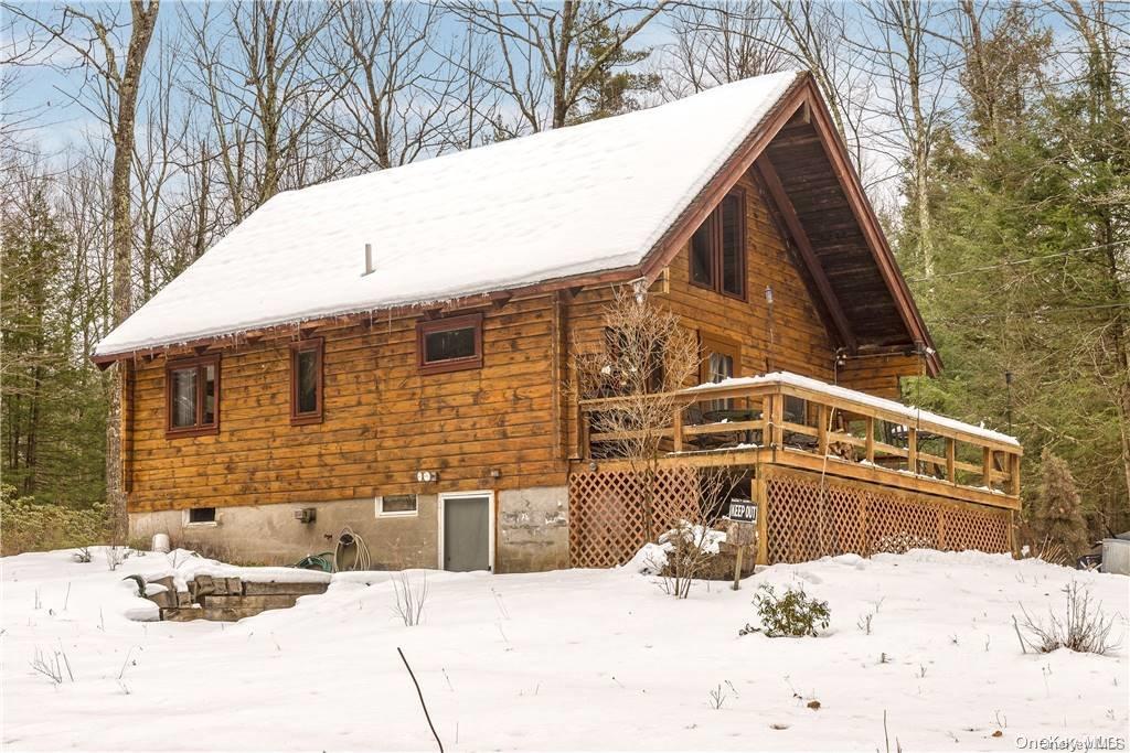 835 Ulster Heights Road Wawarsing, NY 12428 - Photo 14 of 24 a view of roof with wooden fence