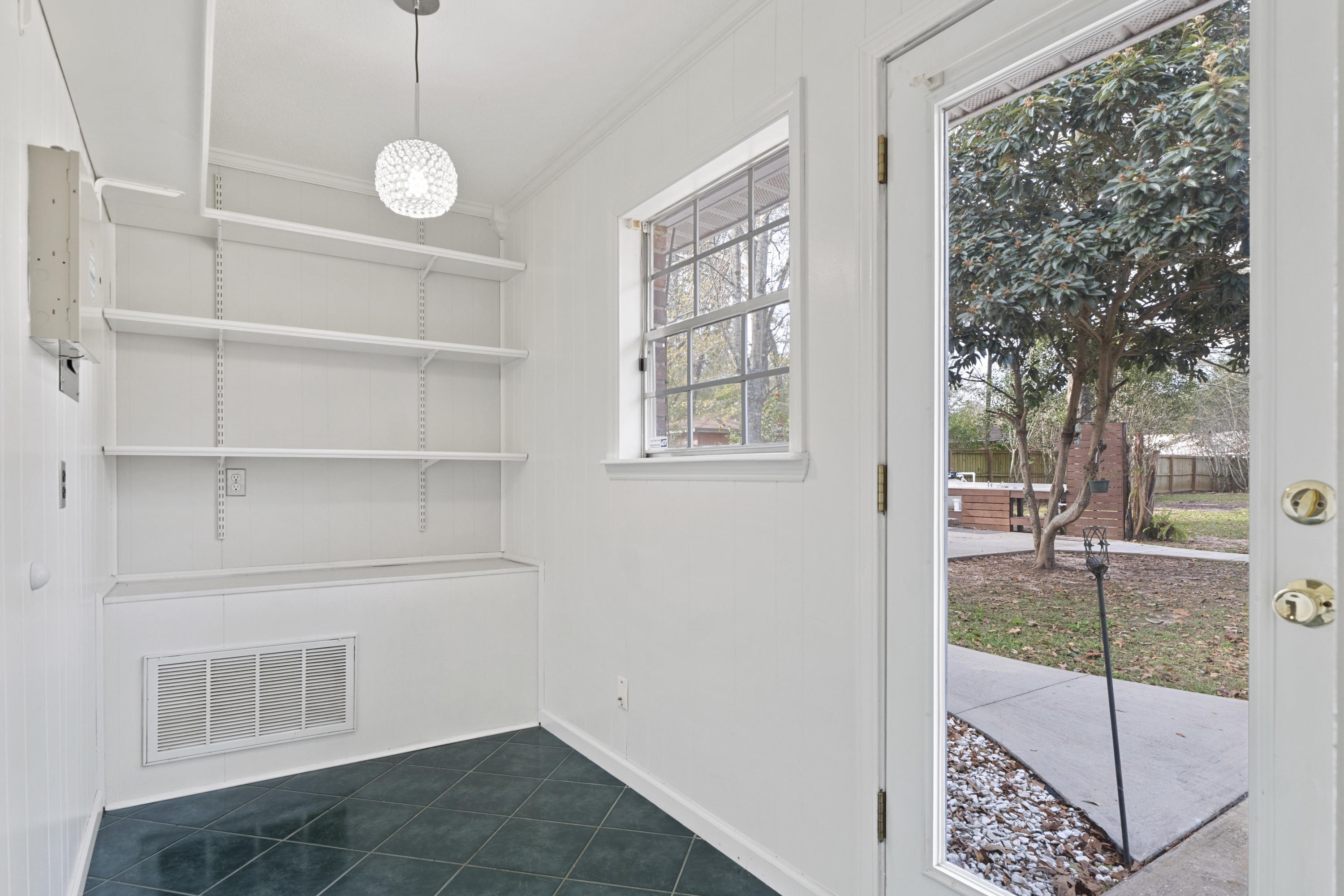 6058 Bud Moulton Road Crestview, FL 32536 - Photo 28 of 34 DSC06588