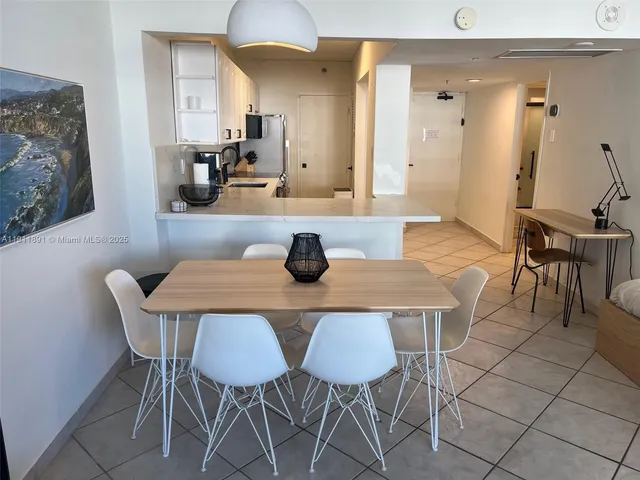 $429,999 | 100 Lincoln Road, Unit 604, Miami Beach, FL 33139