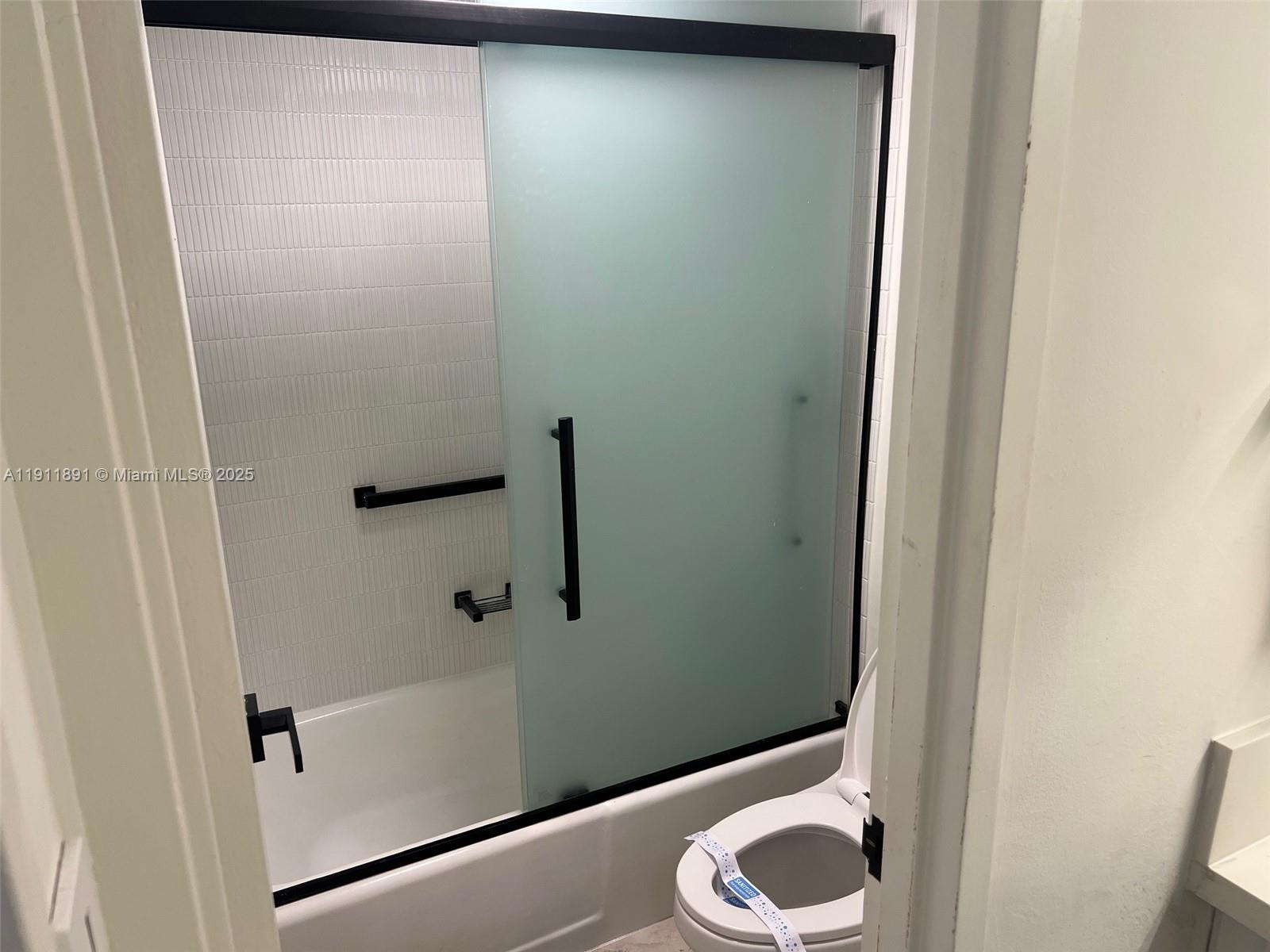 100 Lincoln Road, Unit 604 Miami Beach, FL 33139 - Photo 26 of 66