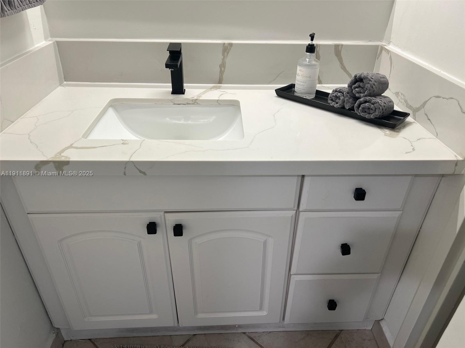 100 Lincoln Road, Unit 604 Miami Beach, FL 33139 - Photo 29 of 66