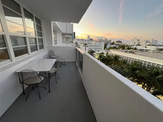 $429,999 | 100 Lincoln Road, Unit 604, Miami Beach, FL 33139