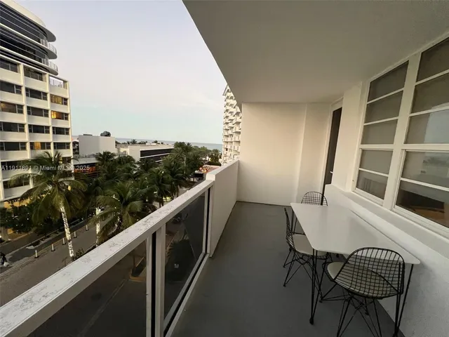 $429,999 | 100 Lincoln Road, Unit 604, Miami Beach, FL 33139