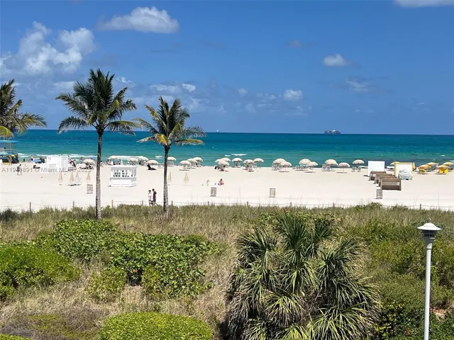 $429,999 | 100 Lincoln Road, Unit 604, Miami Beach, FL 33139