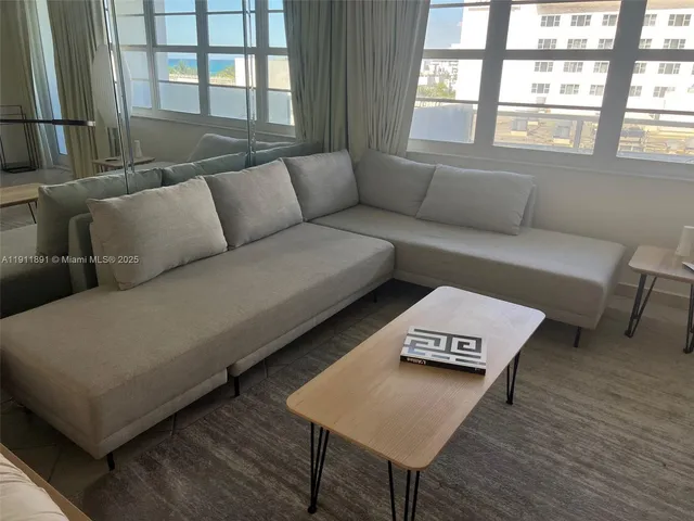 $429,999 | 100 Lincoln Road, Unit 604, Miami Beach, FL 33139