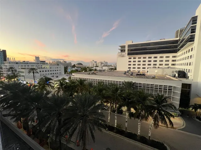 $429,999 | 100 Lincoln Road, Unit 604, Miami Beach, FL 33139