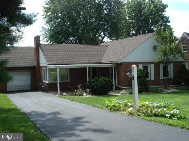 484 Waters Road York, PA 17403 - Photo 1 of 25