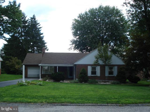 484 Waters Road York, PA 17403 - Photo 2 of 25