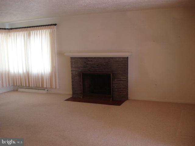 484 Waters Road York, PA 17403 - Photo 3 of 25