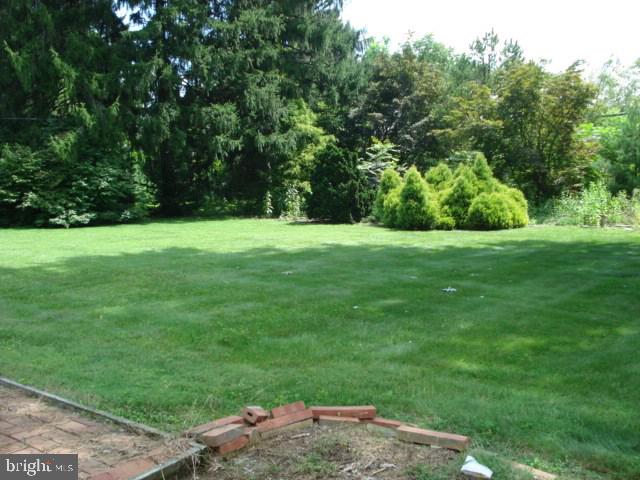 484 Waters Road York, PA 17403 - Photo 22 of 25