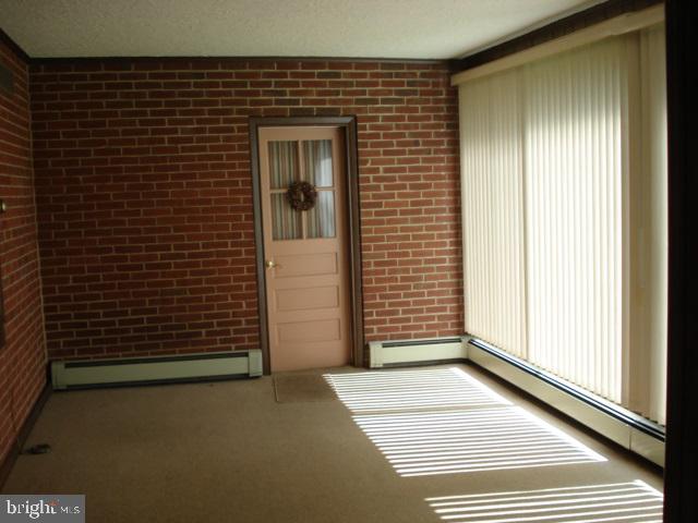 484 Waters Road York, PA 17403 - Photo 7 of 25
