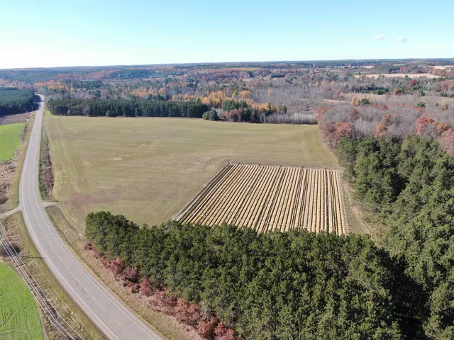 $944,000 | 10061 Flume Road, Rosholt, WI 54473