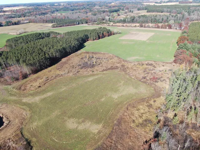 $944,000 | 10061 Flume Road, Rosholt, WI 54473