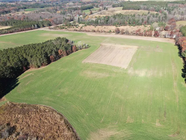 $944,000 | 10061 Flume Road, Rosholt, WI 54473