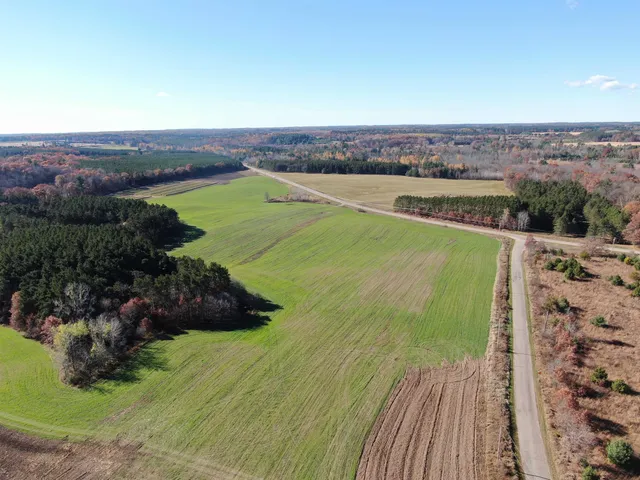 $944,000 | 10061 Flume Road, Rosholt, WI 54473