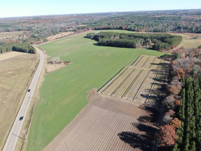 $944,000 | 10061 Flume Road, Rosholt, WI 54473