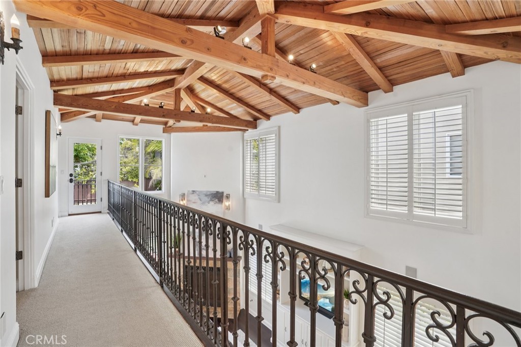 587 26th Street Manhattan Beach, CA 90266 - Photo 30 of 67 a view of a porch