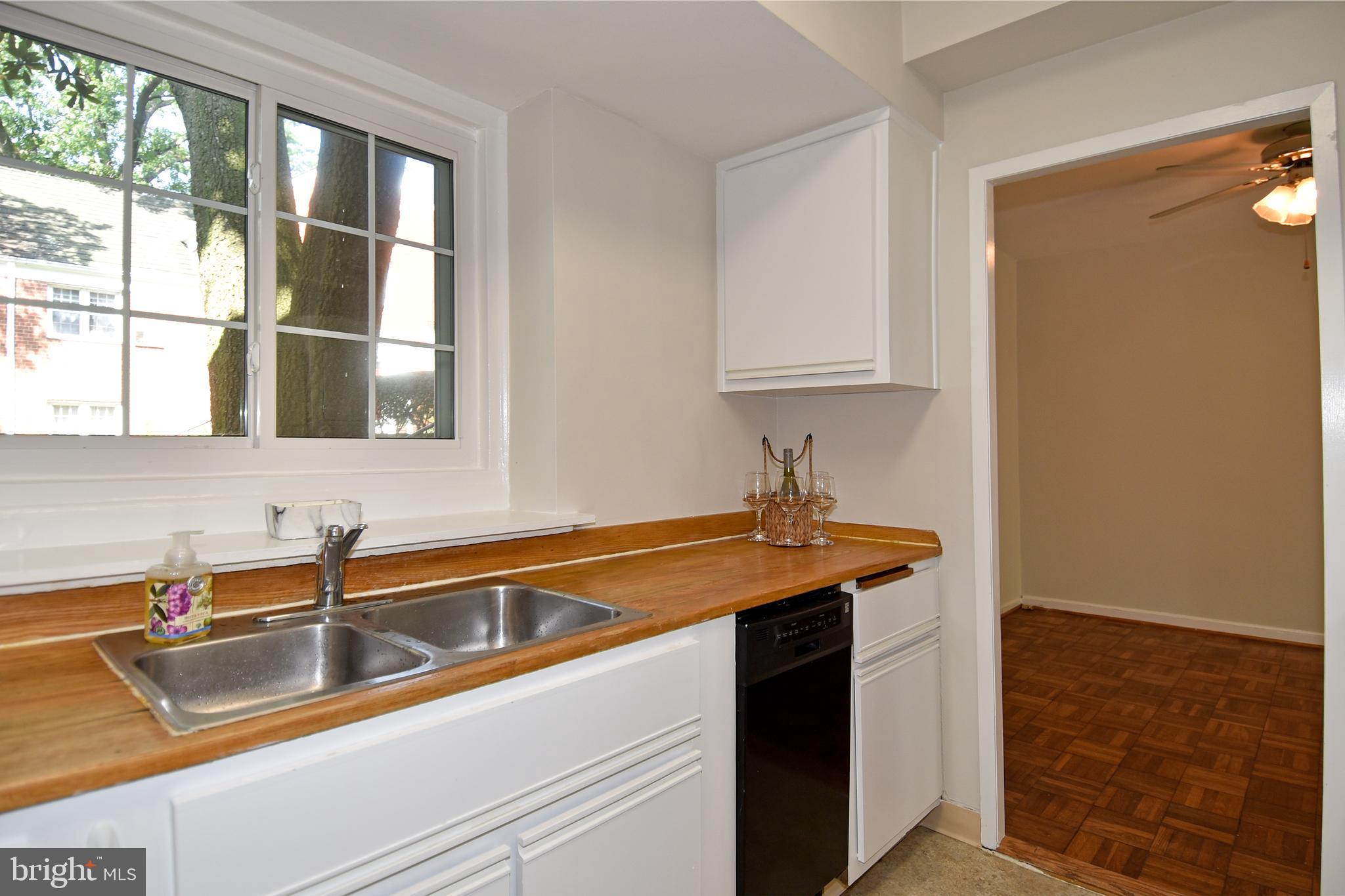 1675 Preston Road Alexandria, VA 22302 - Photo 11 of 42 Newly painted kitchen