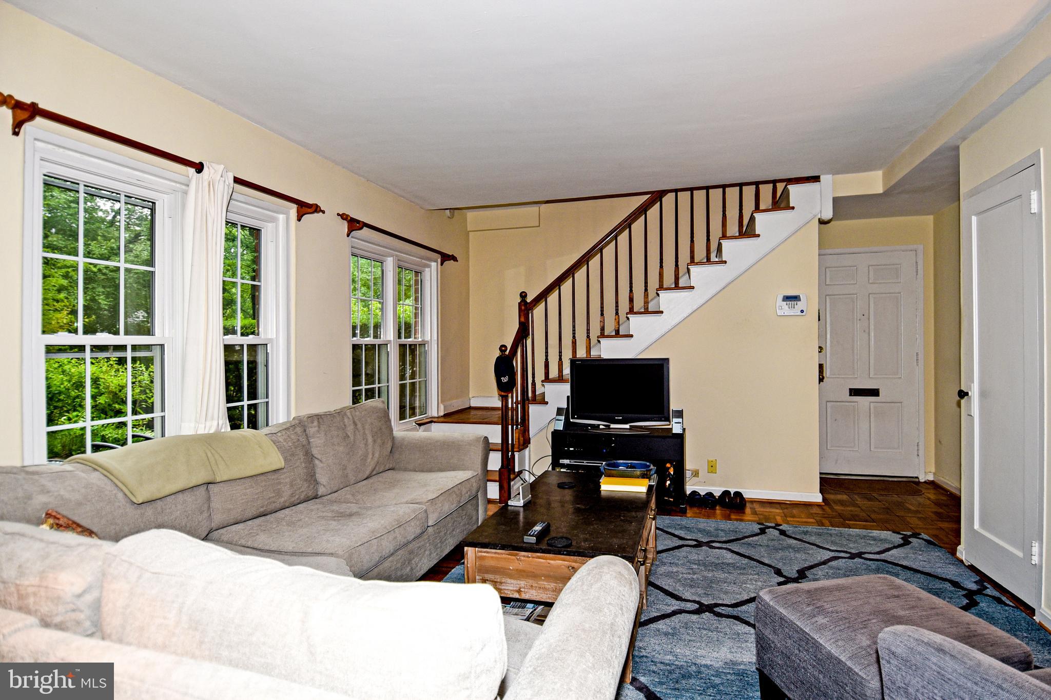 1675 Preston Road Alexandria, VA 22302 - Photo 6 of 42 Prior to painting