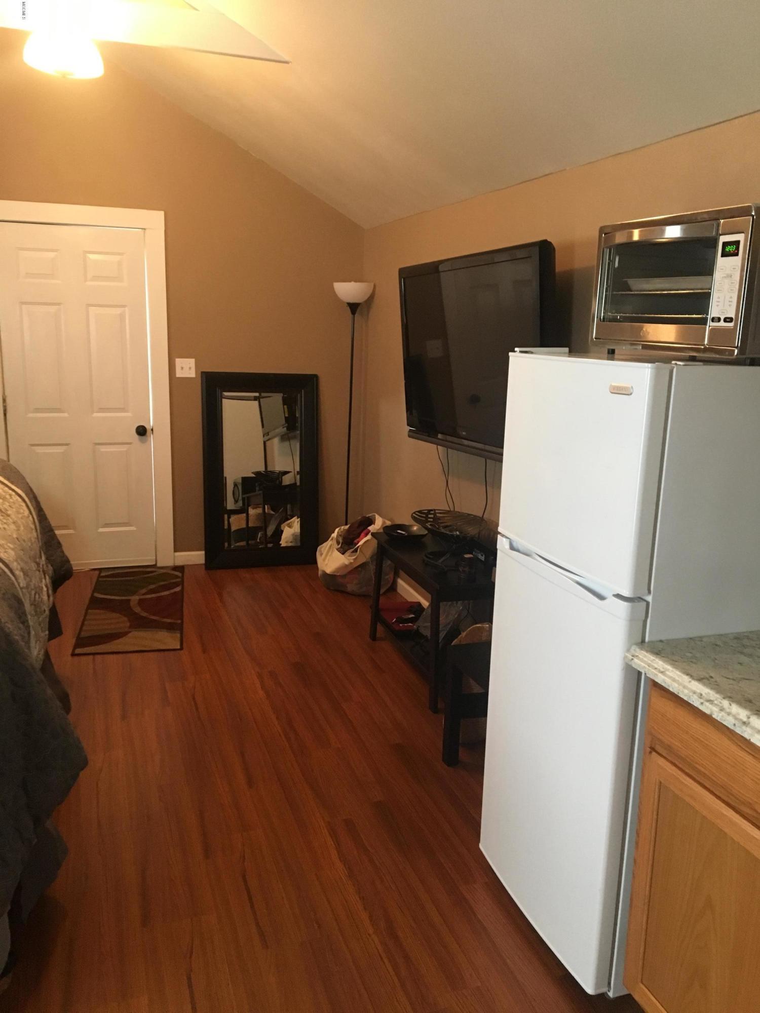 15305 Parker Road Biloxi, MS 39532 - Photo 20 of 28 IMG_1525