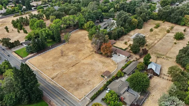 $950,000 | 875 El Monte Avenue, Chico, CA 95928