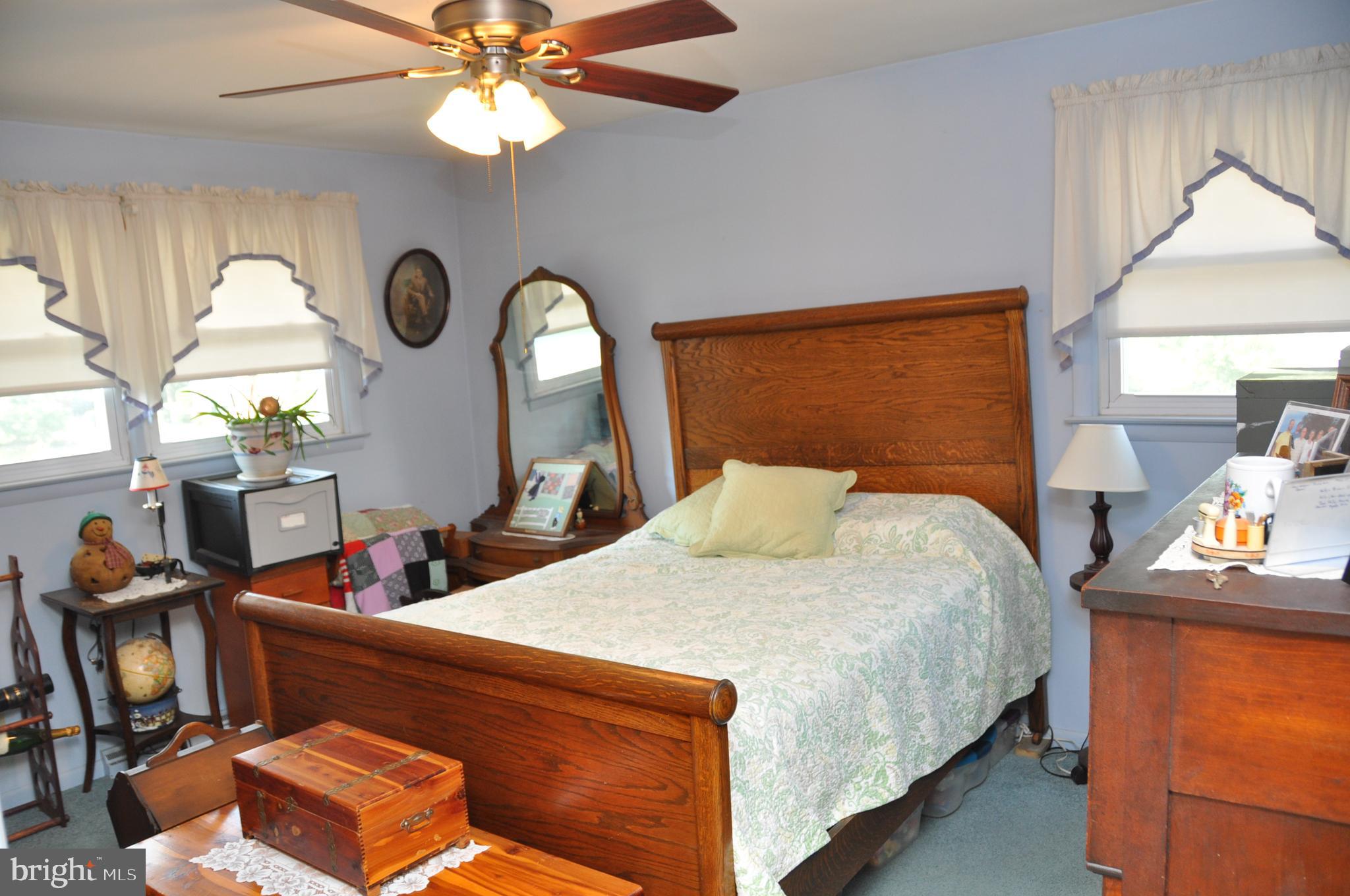 2940 Chesapeake Road York, PA 17402 - Photo 11 of 31 Gallery Image 11